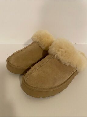 Big Kids Ugg Slippers US 5